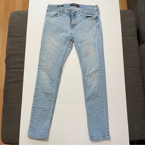 Hollister Light Wash Skinny Jeans - 30x30